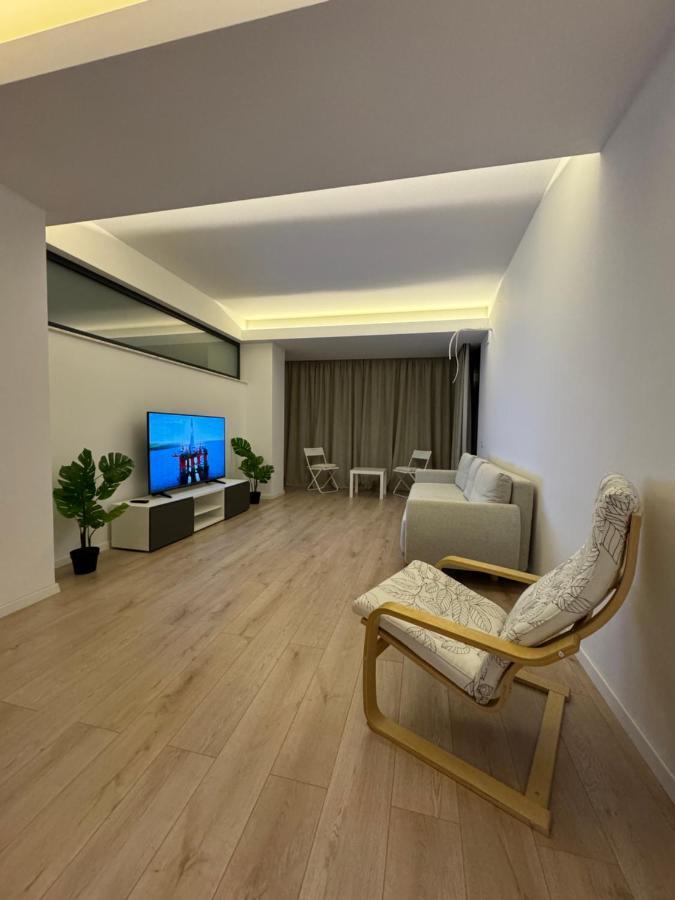 בוקרשט Warm Hotel Apartment מראה חיצוני תמונה