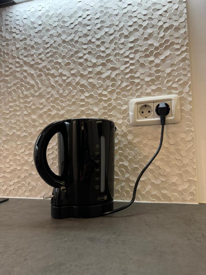 בוקרשט Warm Hotel Apartment מראה חיצוני תמונה