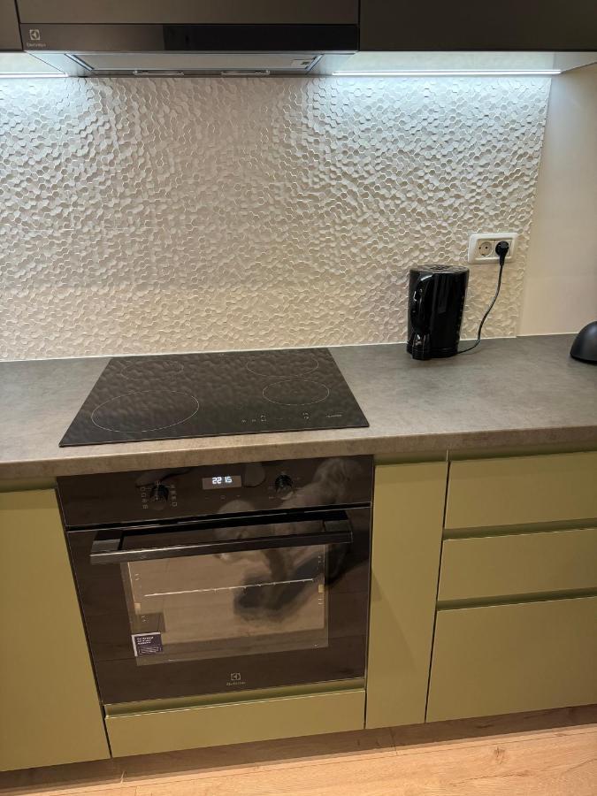 בוקרשט Warm Hotel Apartment מראה חיצוני תמונה