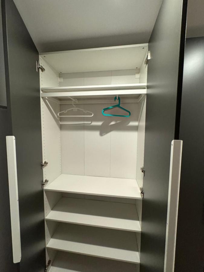 בוקרשט Warm Hotel Apartment מראה חיצוני תמונה