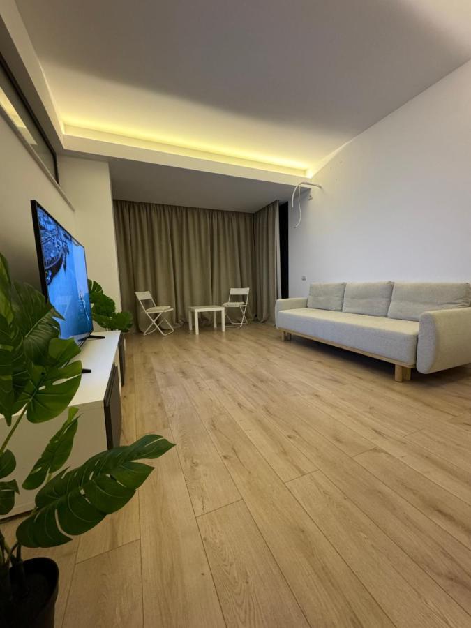 בוקרשט Warm Hotel Apartment מראה חיצוני תמונה