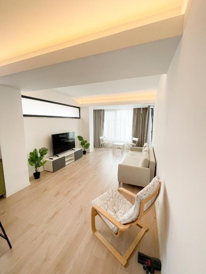 בוקרשט Warm Hotel Apartment מראה חיצוני תמונה