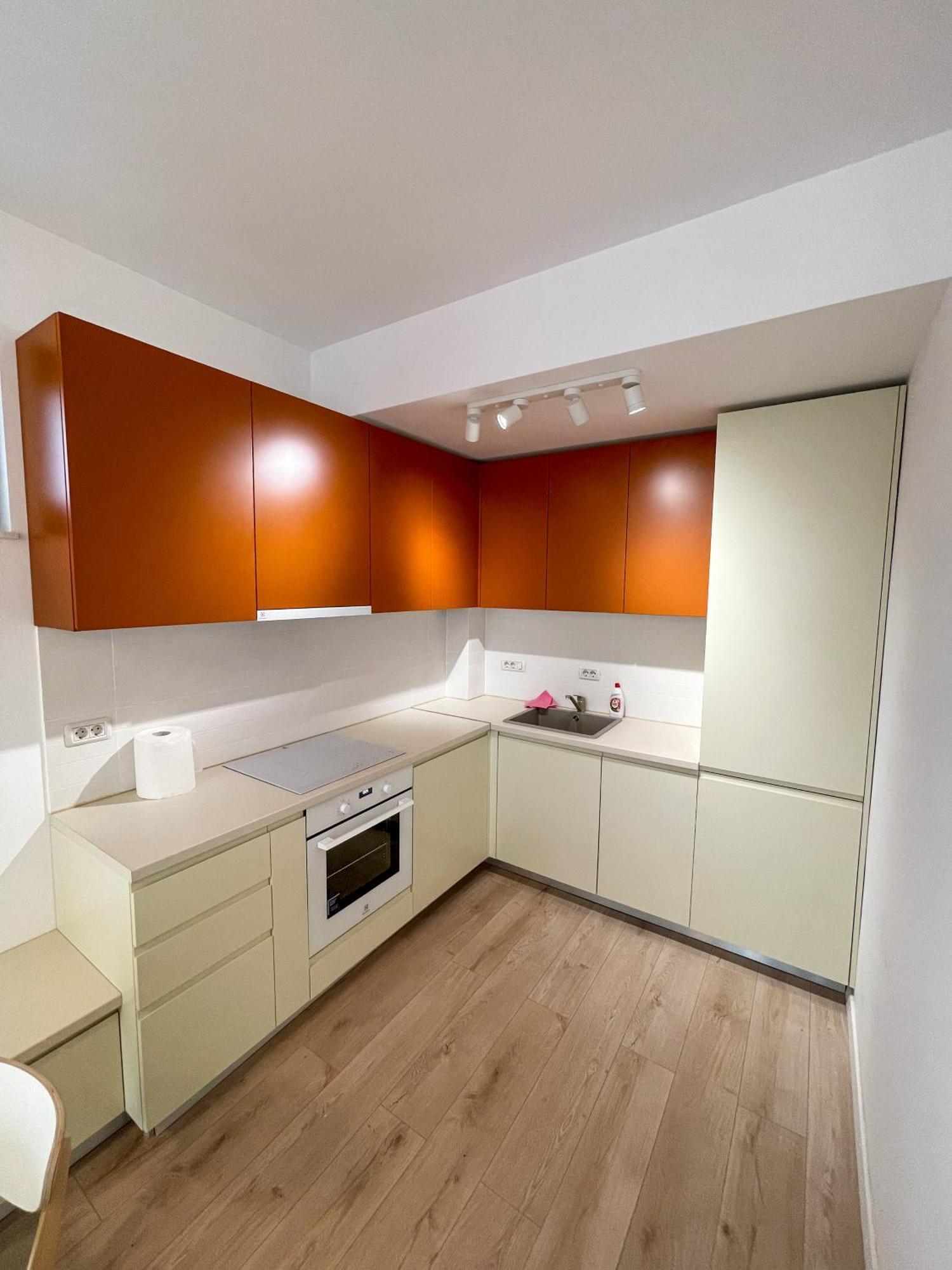 בוקרשט Warm Hotel Apartment מראה חיצוני תמונה