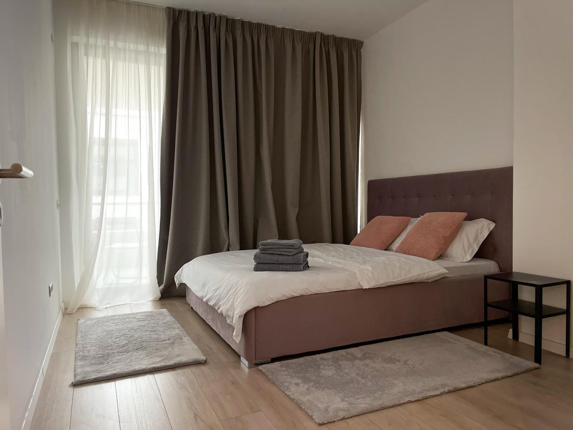 בוקרשט Warm Hotel Apartment מראה חיצוני תמונה